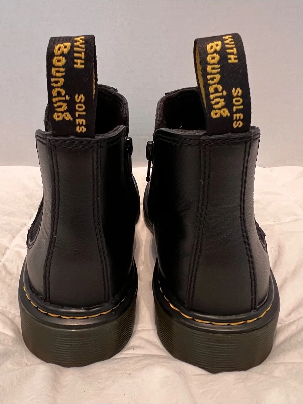 Dr.‎ Marten’s Chelsea Boot 2976 J
